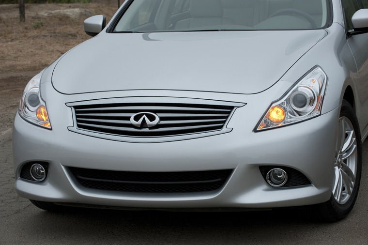 2011 Infiniti G25 Picture
