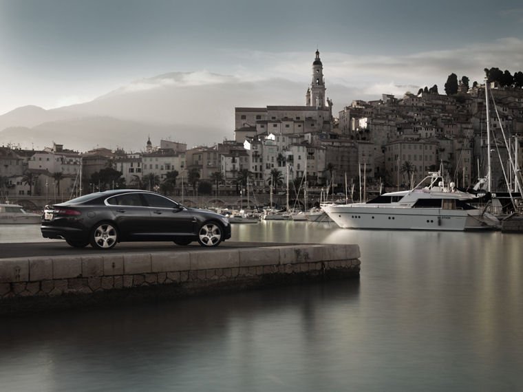 2009 Jaguar XF Picture