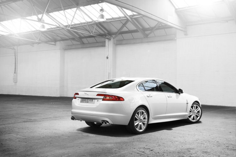2011 Jaguar XFR Picture