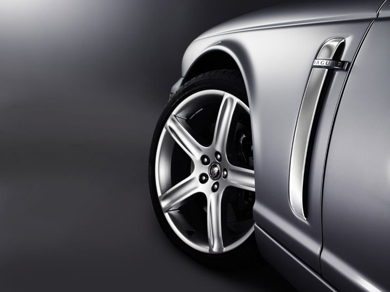 2008 Jaguar XJ8 Rim Picture