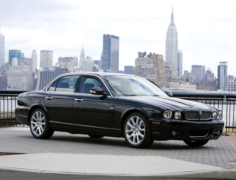 2009 Jaguar XJ8 Picture