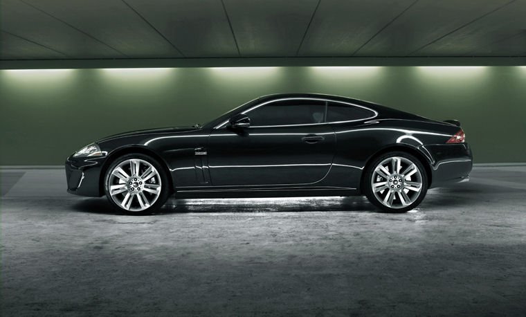 2010 Jaguar XKR Picture