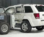 2009 Jeep Grand Cherokee IIHS Side Impact Crash Test Picture 2009 Jeep Grand Cherokee IIHS Side Impact Crash Test Picture