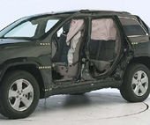 2011 Jeep Grand Cherokee IIHS Side Impact Crash Test Picture