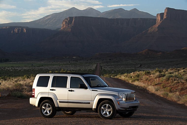 2010 Jeep Liberty Limited 4WD Picture