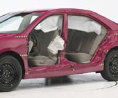 2011 Lexus ES 350 IIHS Side Impact Crash Test Picture