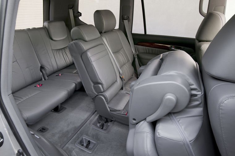 2008 Lexus GX 470 Rear Seats Picture
