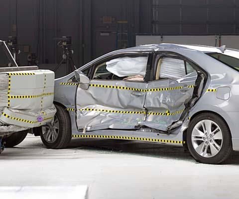 2010 Lexus HS 250h IIHS Side Impact Crash Test Picture 2010 Lexus HS 250h IIHS Side Impact Crash Test Picture