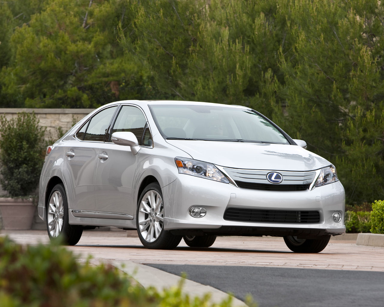 Lexus HS Desktop Wallpaper