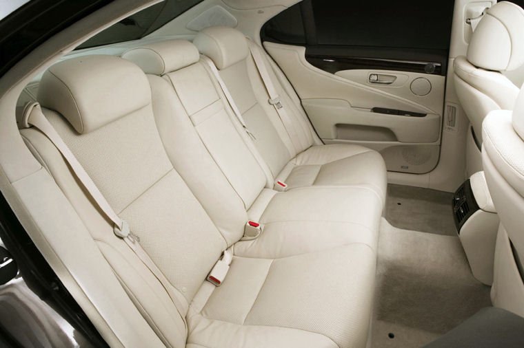 2009 Lexus LS 600h L Rear Seats Picture