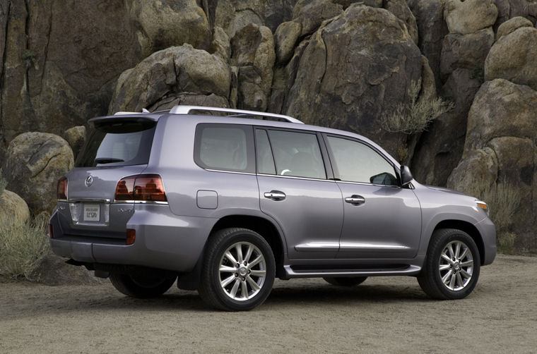 2010 Lexus LX 570 Picture