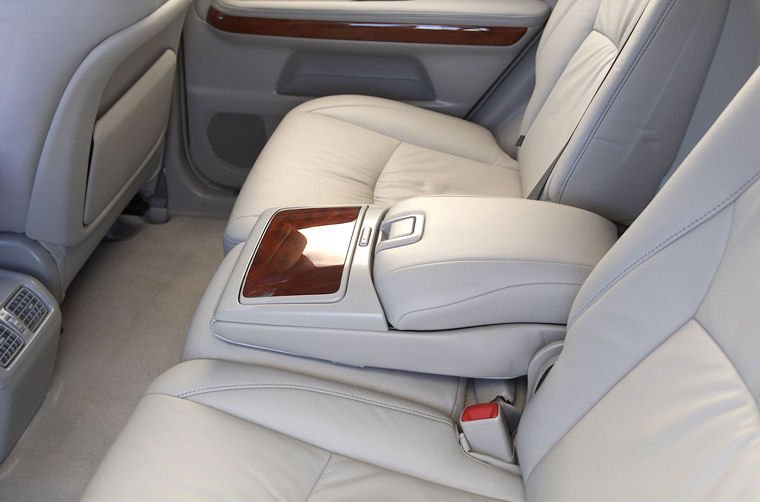 2004 Lexus RX 330 Rear Center Armrest Picture