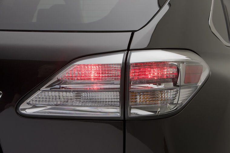 2011 Lexus RX 350 Tail Light Picture
