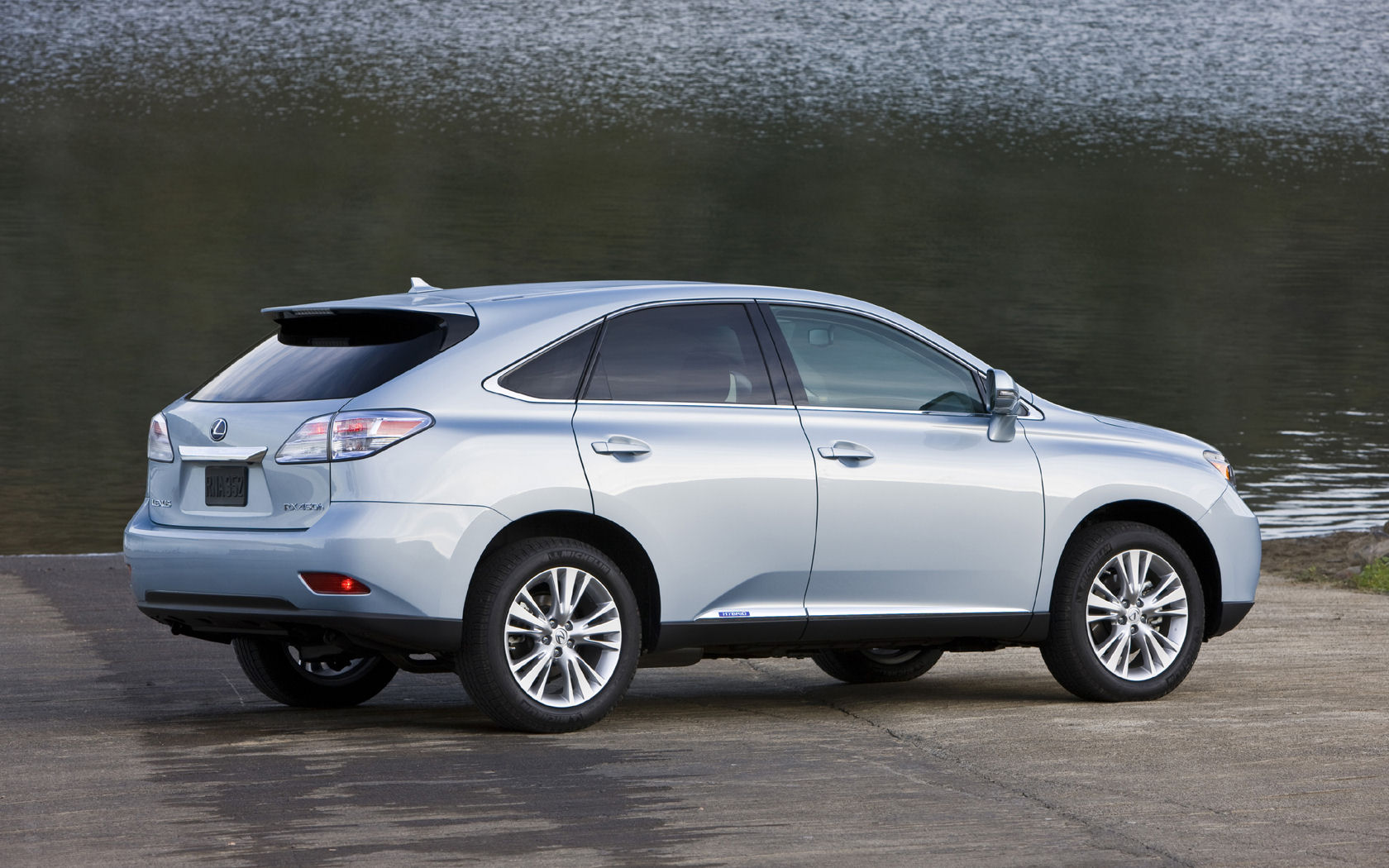 Lexus RX Desktop Wallpaper