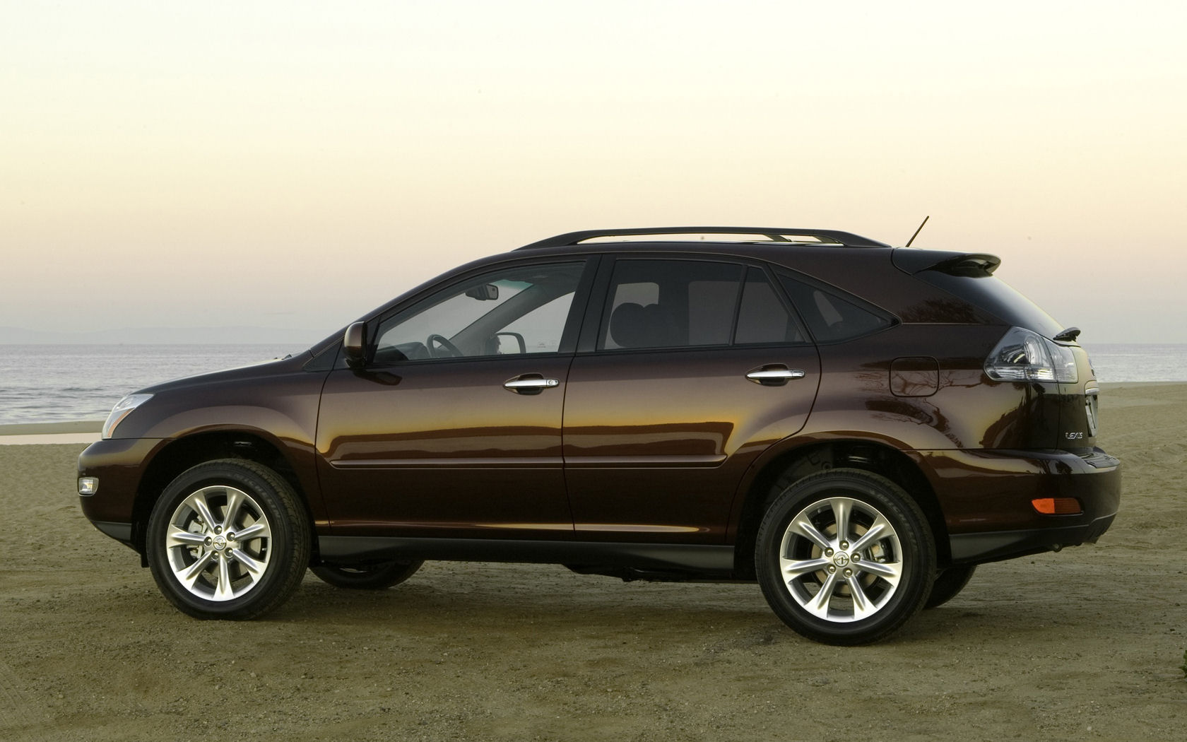 Lexus RX Desktop Wallpaper