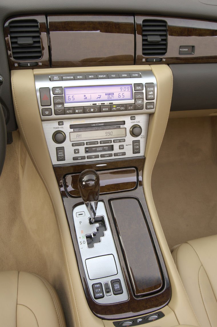 2008 Lexus SC 430 Center Stack Picture