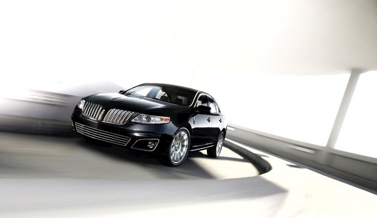 2011 Lincoln MKS Picture
