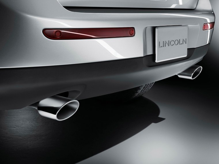 2011 Lincoln MKX Exhaust Picture