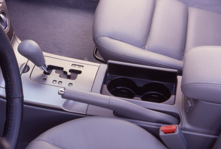 2003 Mazda Mazda6 Center Console Picture