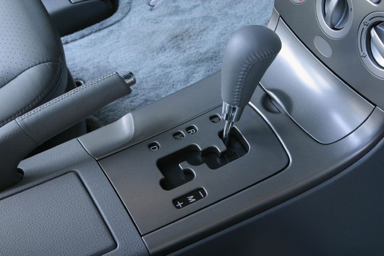 2004 Mazda 6i Sedan Gear Lever Picture