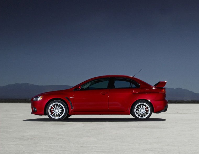 2009 Mitsubishi Lancer Evolution X Picture