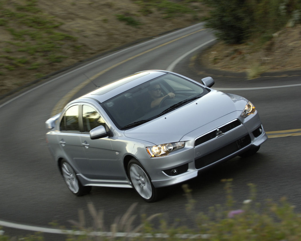 Mitsubishi Lancer Desktop Wallpaper