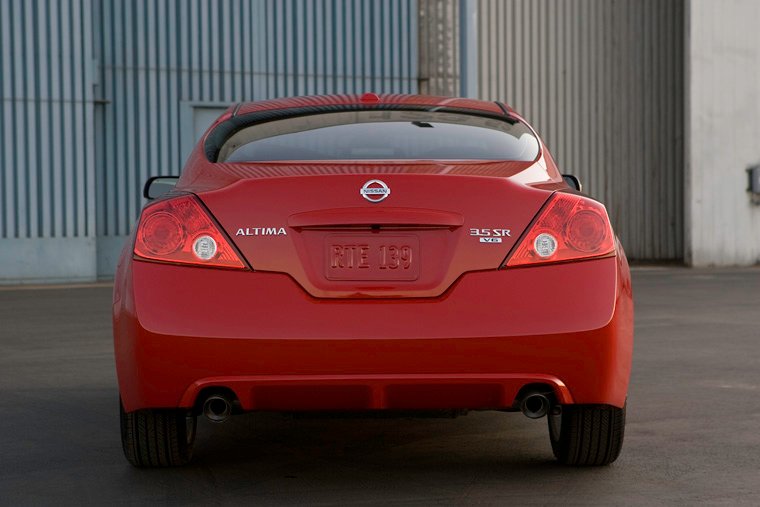 2010 Nissan Altima Coupe 3.5 SR Picture