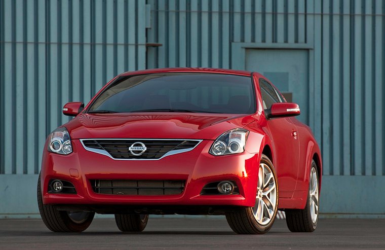 2011 Nissan Altima Coupe 3.5 SR Picture