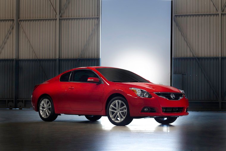 2011 Nissan Altima Coupe 3.5 SR Picture