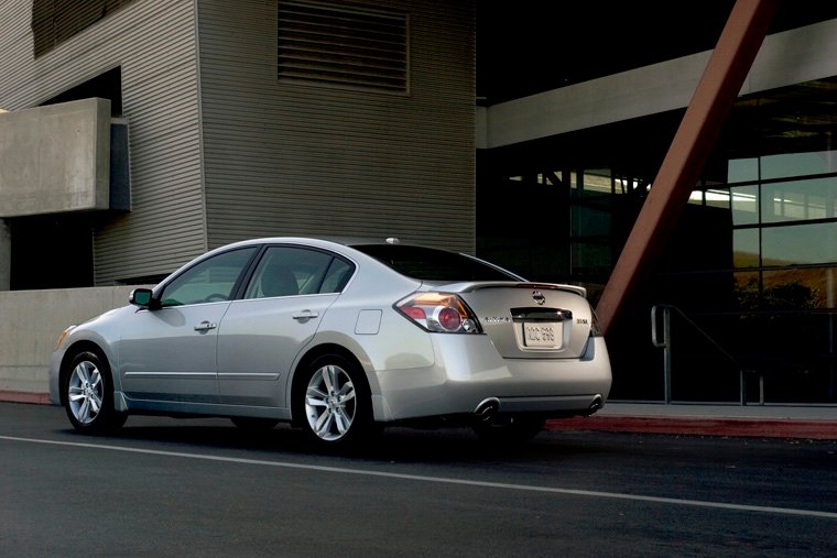 2011 Nissan Altima 3.5 SR Picture