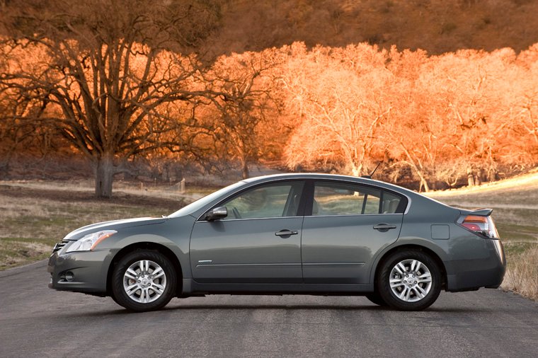 2011 Nissan Altima Hybrid Picture