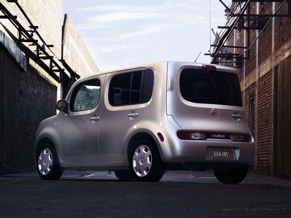 Nissan Cube Desktop Wallpaper
