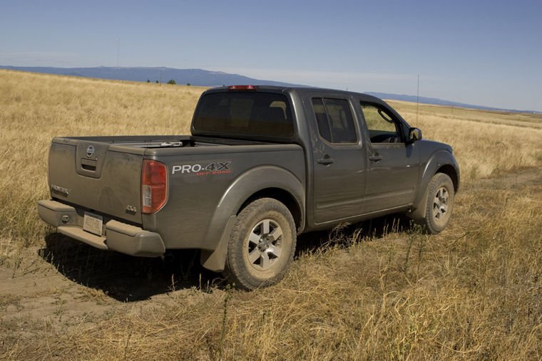 2010 Nissan Frontier Crew Cab PRO-4X Picture
