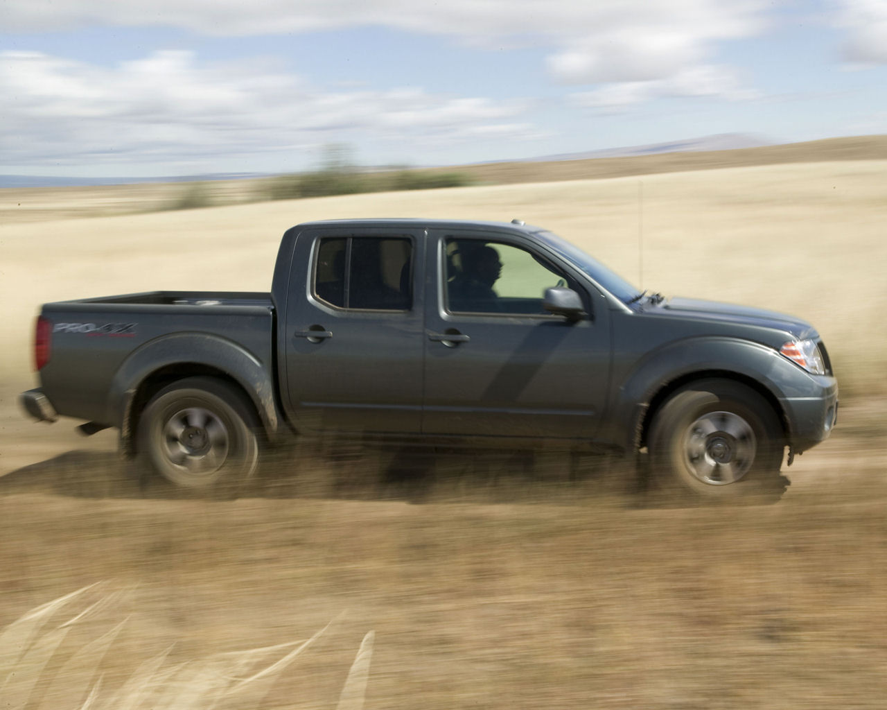 Nissan Frontier Desktop Wallpaper