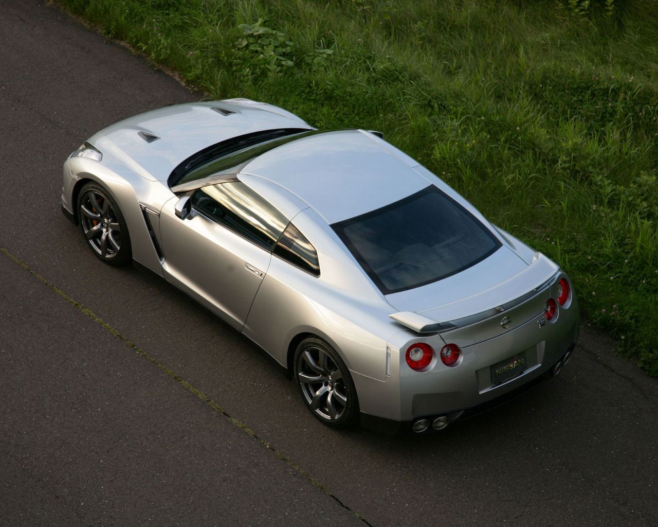 Nissan GT-R Desktop Wallpaper