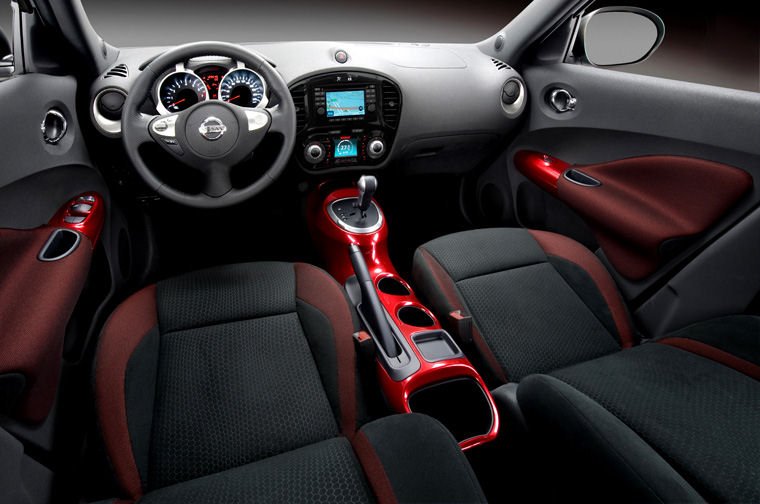 2011 Nissan Juke Cockpit Picture