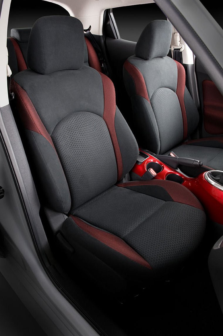 2011 Nissan Juke Front Seats Picture
