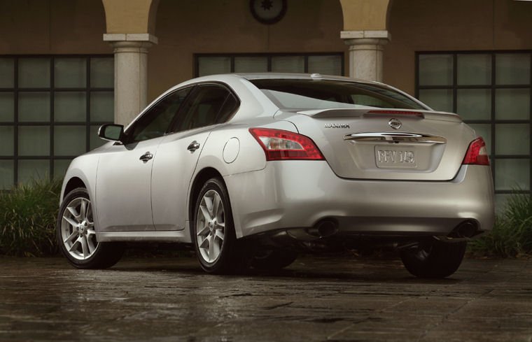 2011 Nissan Maxima Picture