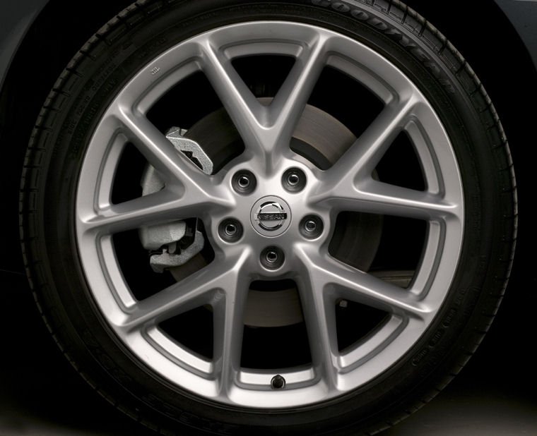 2011 Nissan Maxima Rim Picture