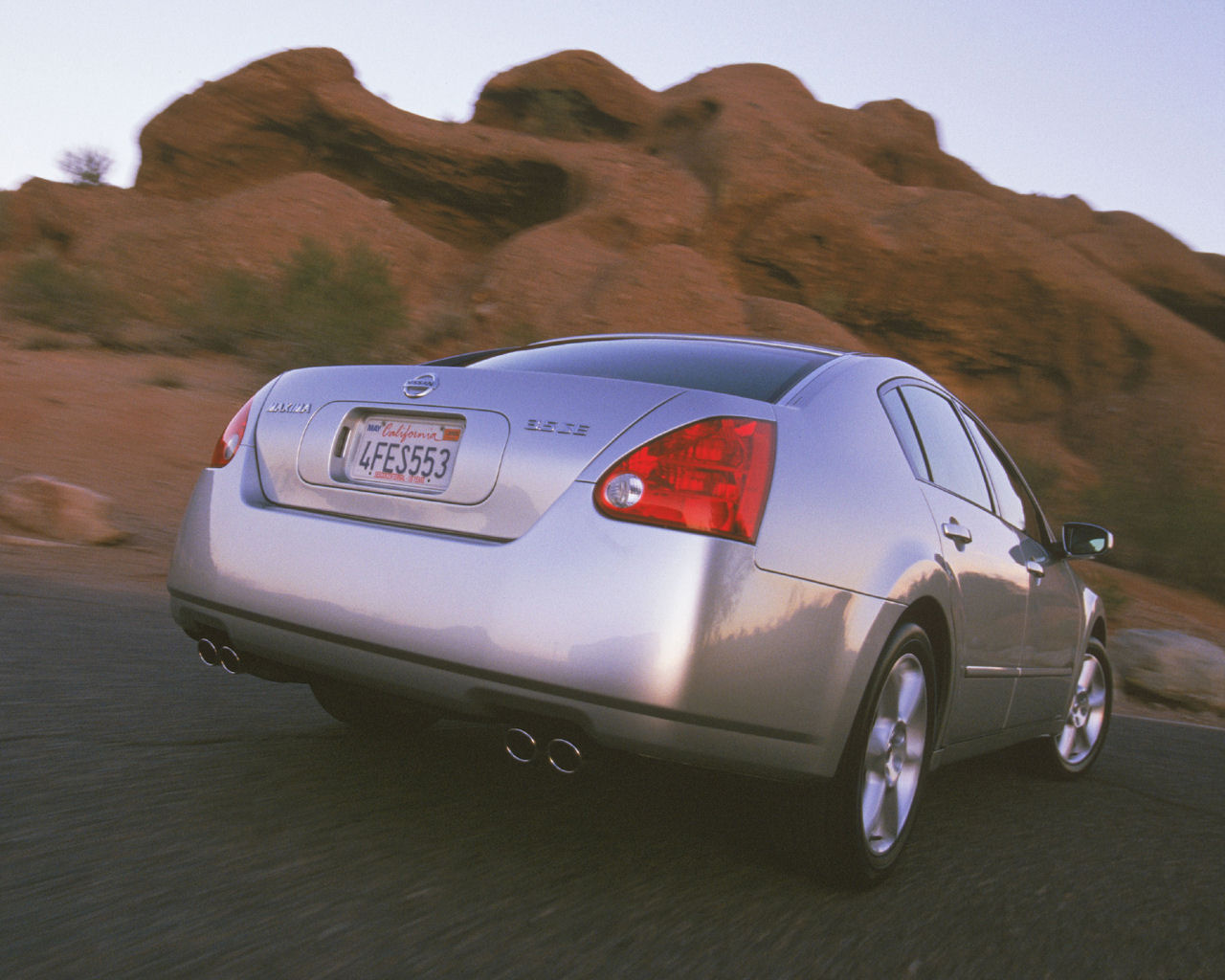 Nissan Maxima Desktop Wallpaper