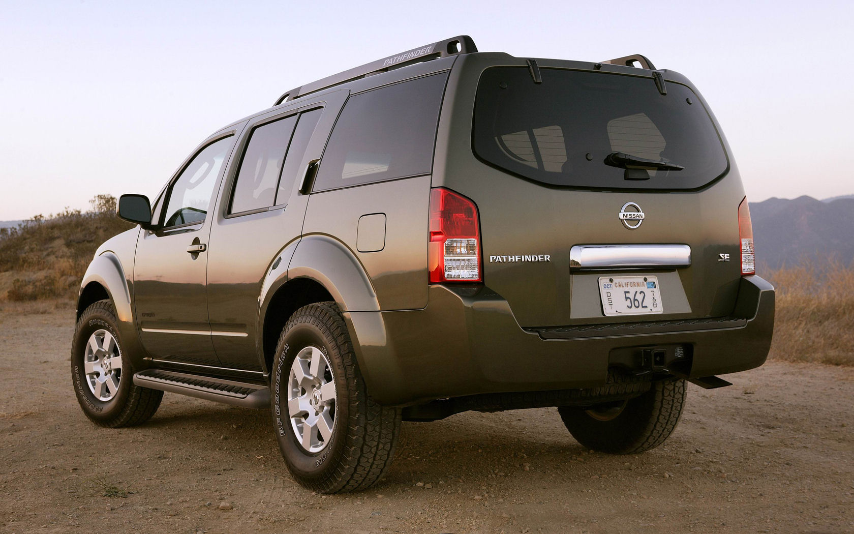 Nissan Pathfinder Desktop Wallpaper
