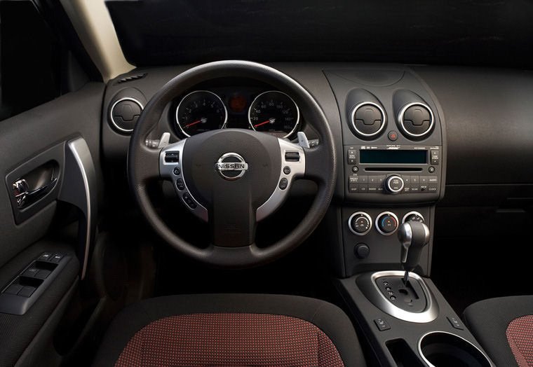 2010 Nissan Rogue Cockpit Picture