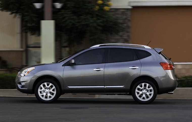2011 Nissan Rogue Picture