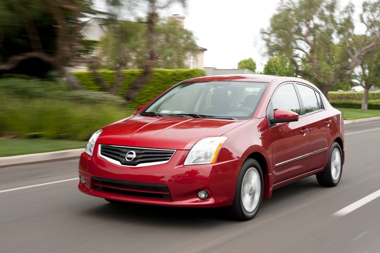 2010 Nissan Sentra 2.0 SL Picture