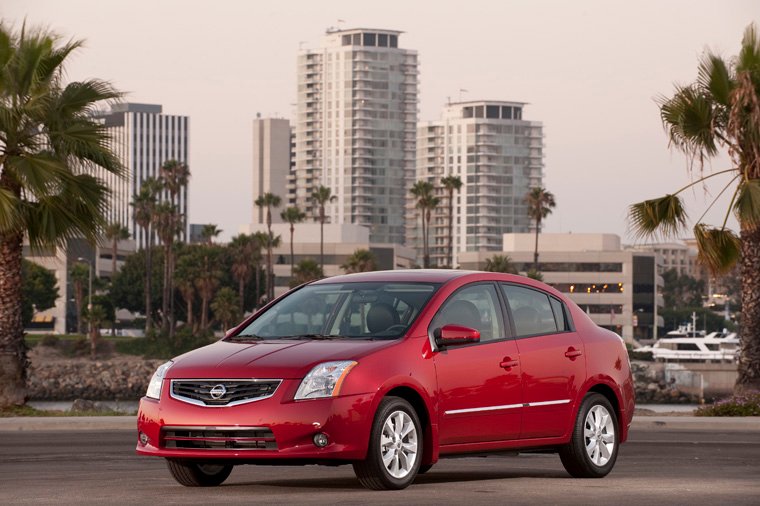 2010 Nissan Sentra 2.0 SL Picture