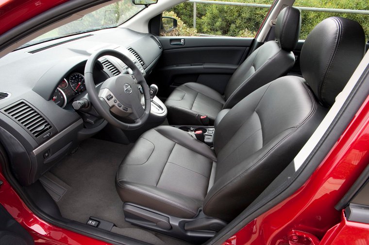 2010 Nissan Sentra 2.0 SL Front Seats Picture