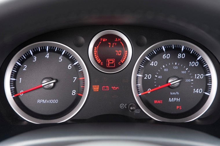 2010 Nissan Sentra 2.0 SL Gauges Picture
