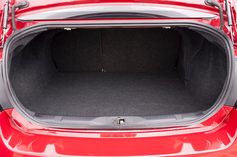 2010 Nissan Sentra 2.0 SL Trunk Picture