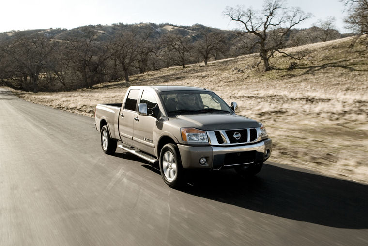 2010 Nissan Titan Crew Cab Picture