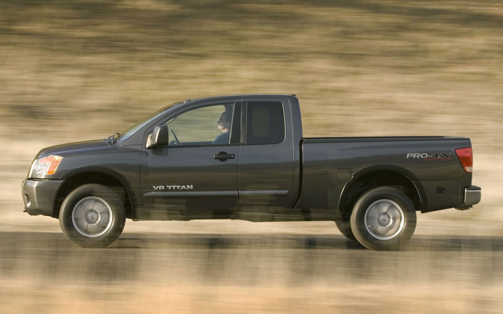 Nissan Titan Desktop Wallpaper